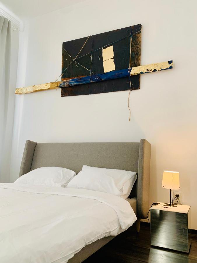 Sada Gallery Ii